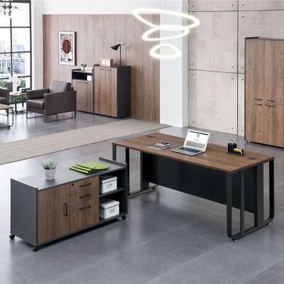 comprare Supporto di personalizzazione Stabilità elevata Staff Executive Modern Office Desk con corrispondenza armoniosa del colore online manufacture