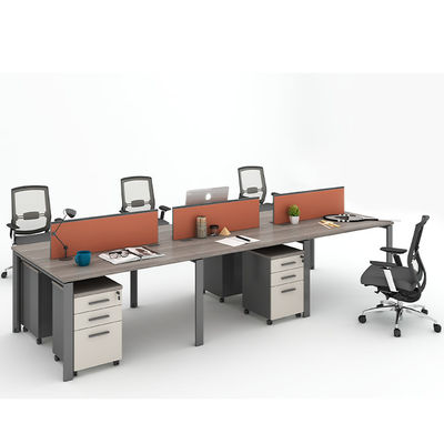 comprare La scrivania bianca per quattro persone rivolta all'azienda con schermo da scrivania a colori vivaci e texture di scatole di filo personalizzate per l'ufficio online manufacture