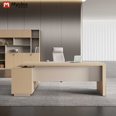 comprare Scrivania direzionale a L in legno massello Myidea con sottocabinetto e piedini con bordi in lega di alluminio per uffici online manufacture